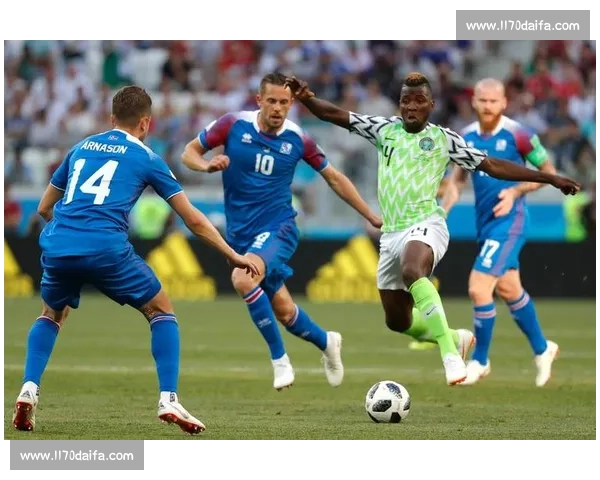 足球比赛全场攻防博弈与战术较量精彩回顾解析深度剖析与关键瞬间盘点 - 副本 (3) - 副本 - 副本 - 副本